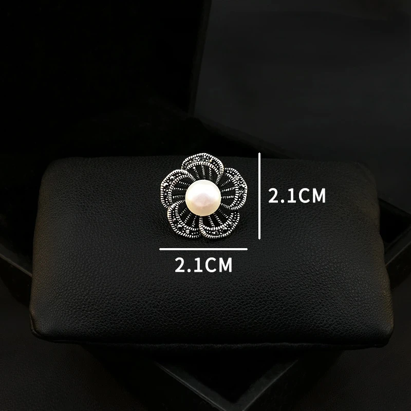 Freshwater Pearl Flower Small Brooch Original Design Vintage Accessories Women's Suit Sweater Cardigan Buckle Rhinestone Jewelry