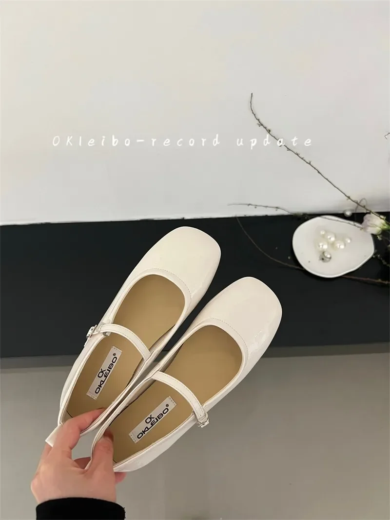 Brand Flat Bottom Mary Jane Women's Shoes French Retro One Line Buckle Red Women's Patent Leather Ballet Shoes Trend Size 33-44 4
