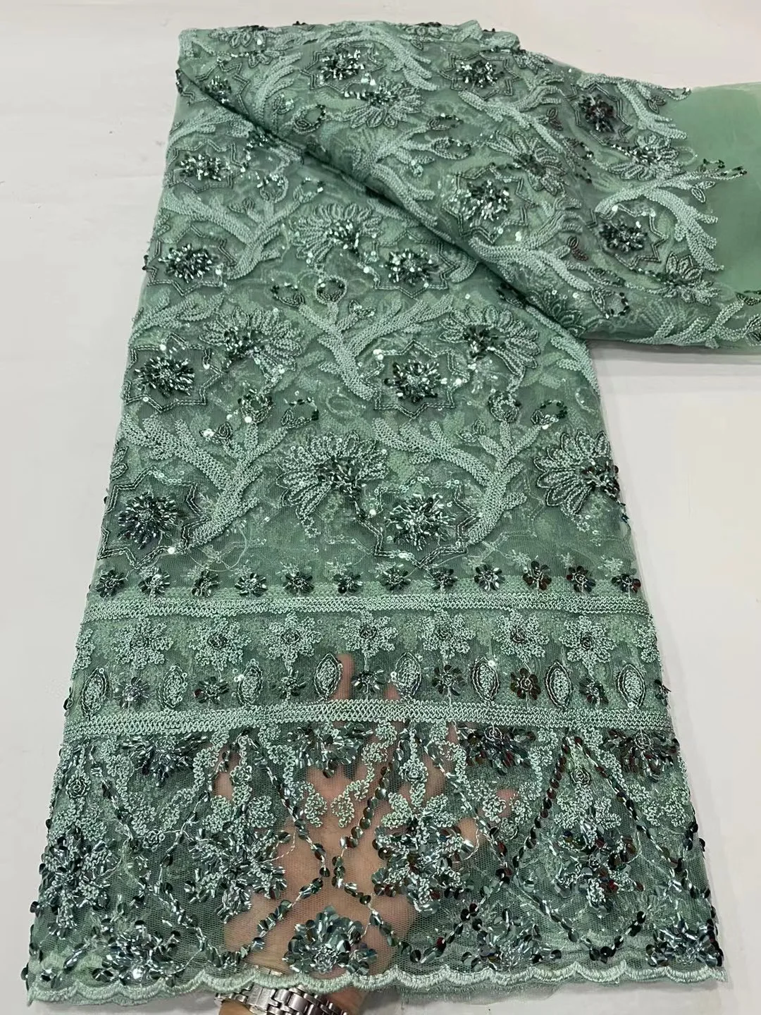 

Elegant New Design African Embroidery Sequins Tulle Lace Fabric Skin Friendly Nigerian Net Mesh Lace Fabric For Wedding Party