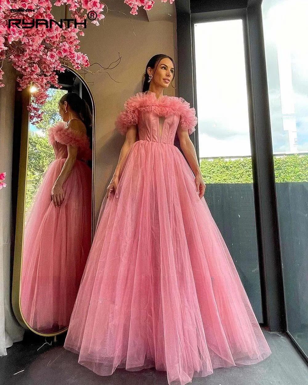 

Розовое Тюлевое вечернее платье А-силуэта с открытыми плечами и бюстом, длинное платье принцессы для выпускного вечера, элегантное платье для Дубая