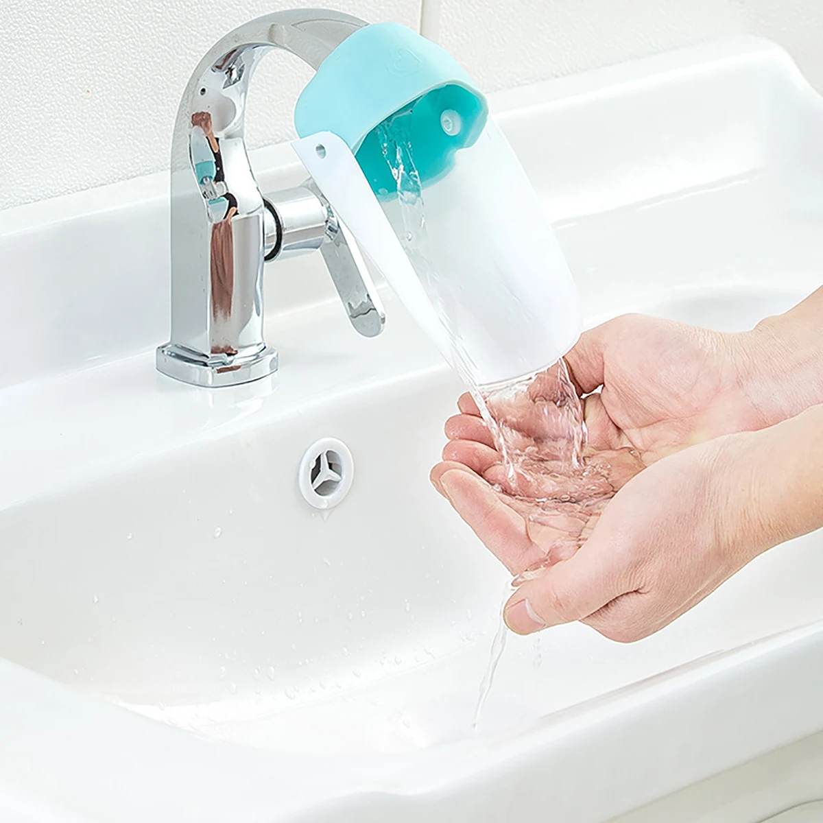Straight elbow can be turned faucet extender children's baby hand washing auxiliary extender