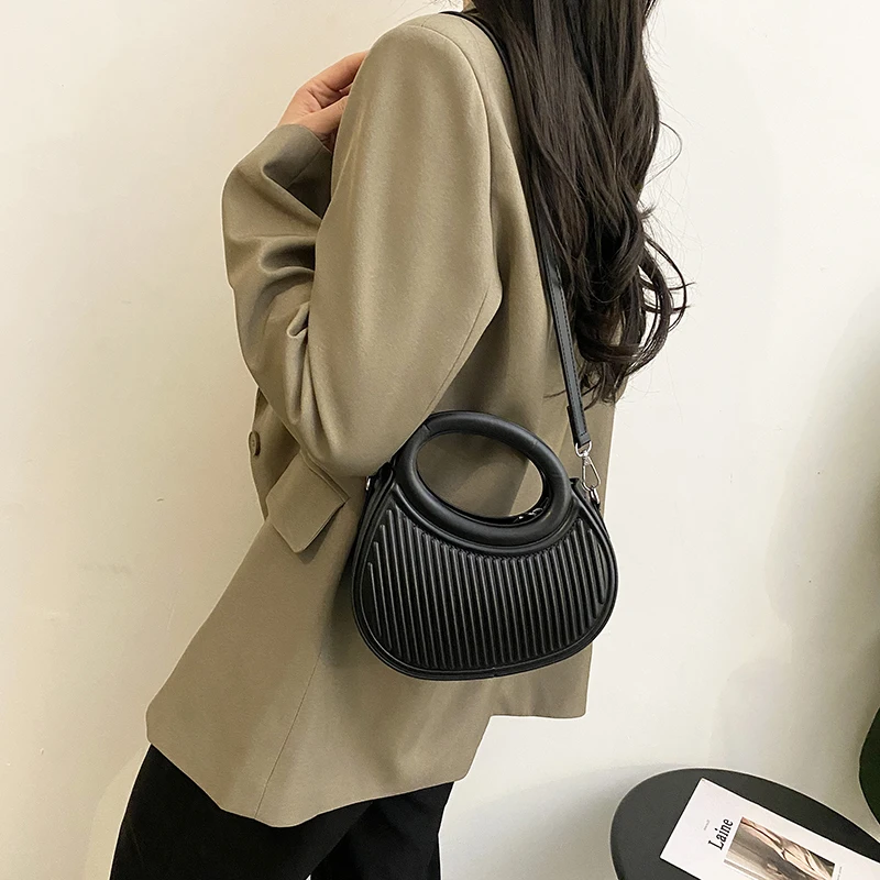 Half Moon Small Shoulder Bag For Women 2023 Spring New Green Purple Handbags Pleated Design Pu Leather Crossbody Round Hand Bag