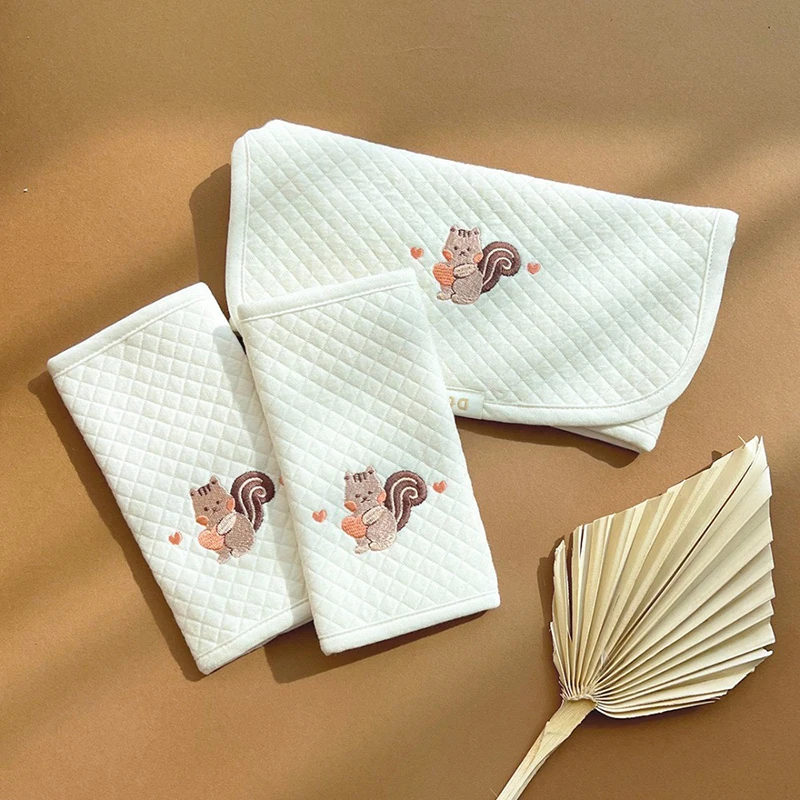 Set de baberos impermeables y paños de muselina para bebés_voghion.com
