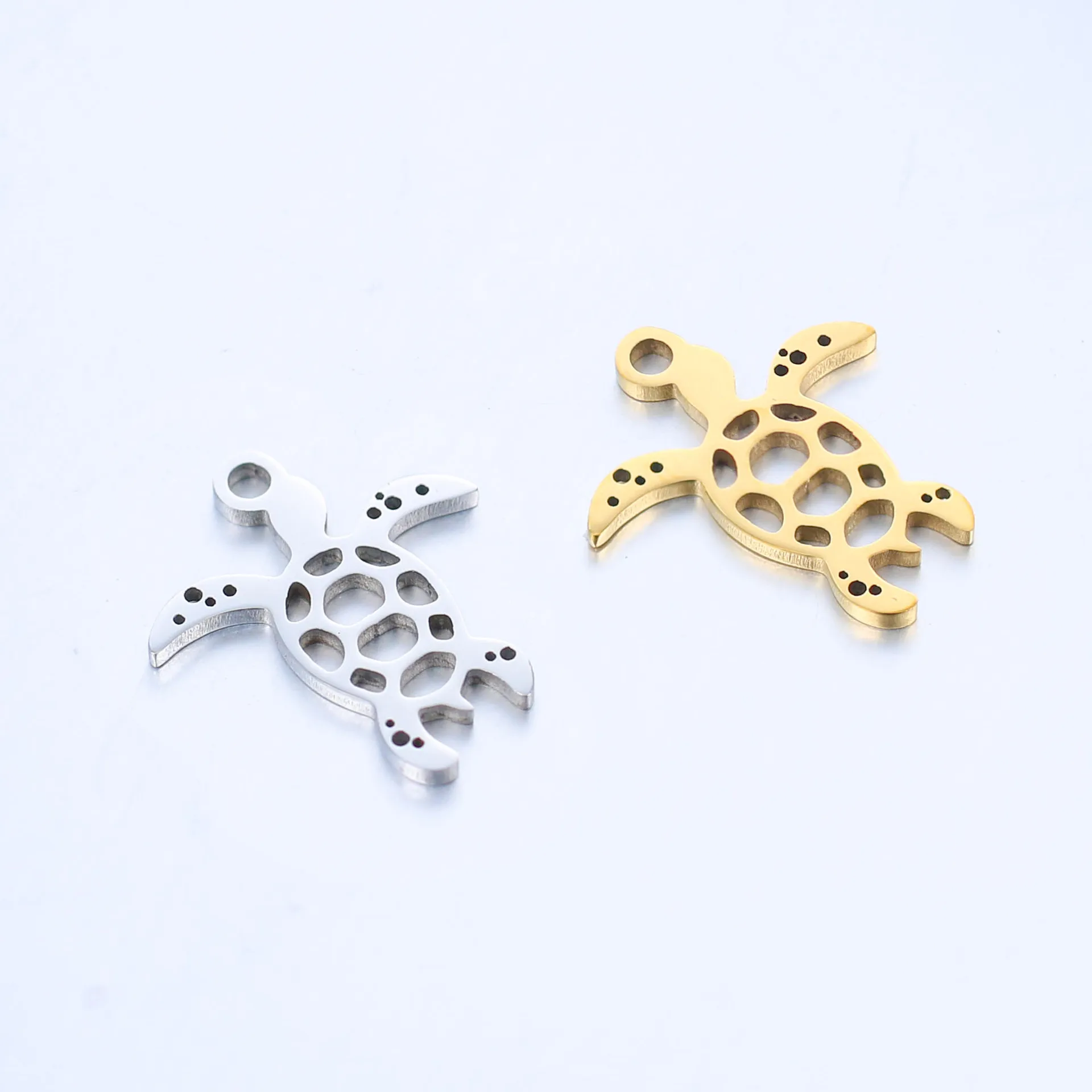 

DOOYIO 5pcs/Lot 13mm*15mm Turtle Charms Tropical Marine Life Sea Turtle Stainless Steel Jewelry DIY Pendant Necklace Accessories