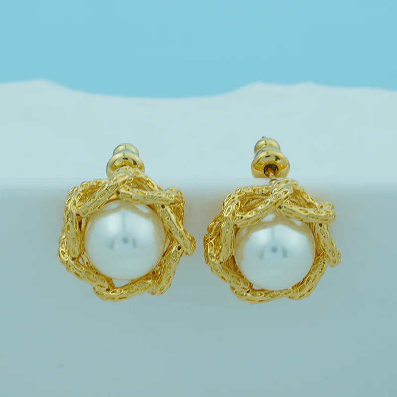 Korean Style Light Luxury Stud Pearls Earrings for Women Jewellery Metal Jewelry Party Gifts