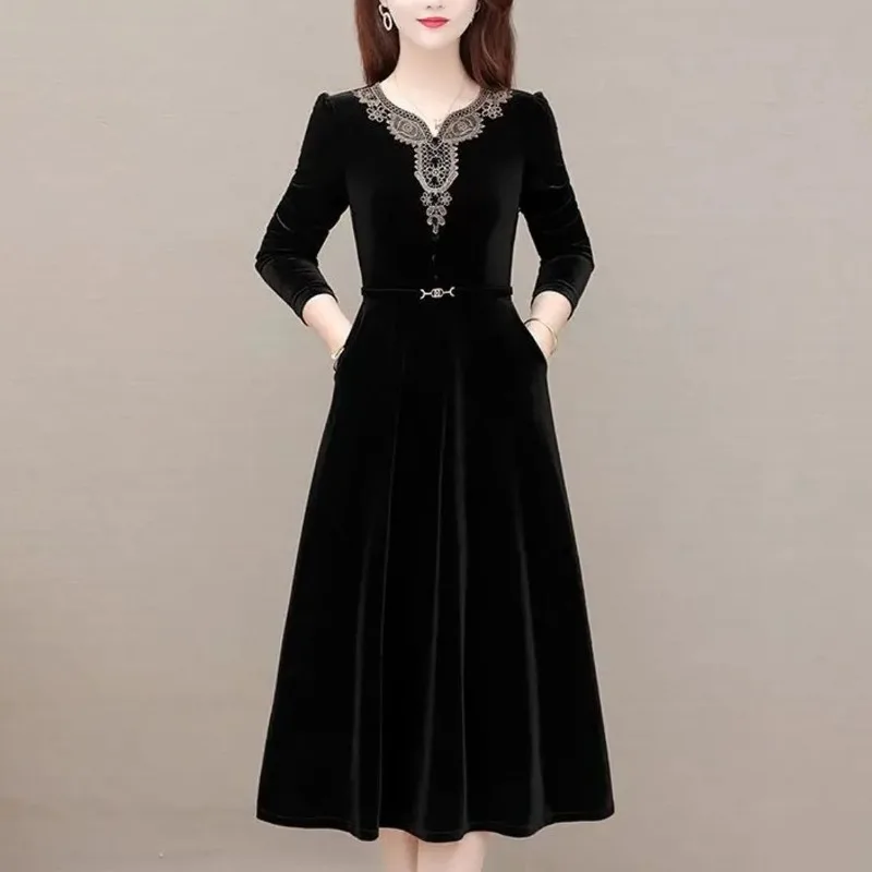 

Spring and Autumn Women's Solid V-Neck Midi Long Sleeve Slim Embroidery Pockets Button Sashes Fashion Casual Office Lady Dress