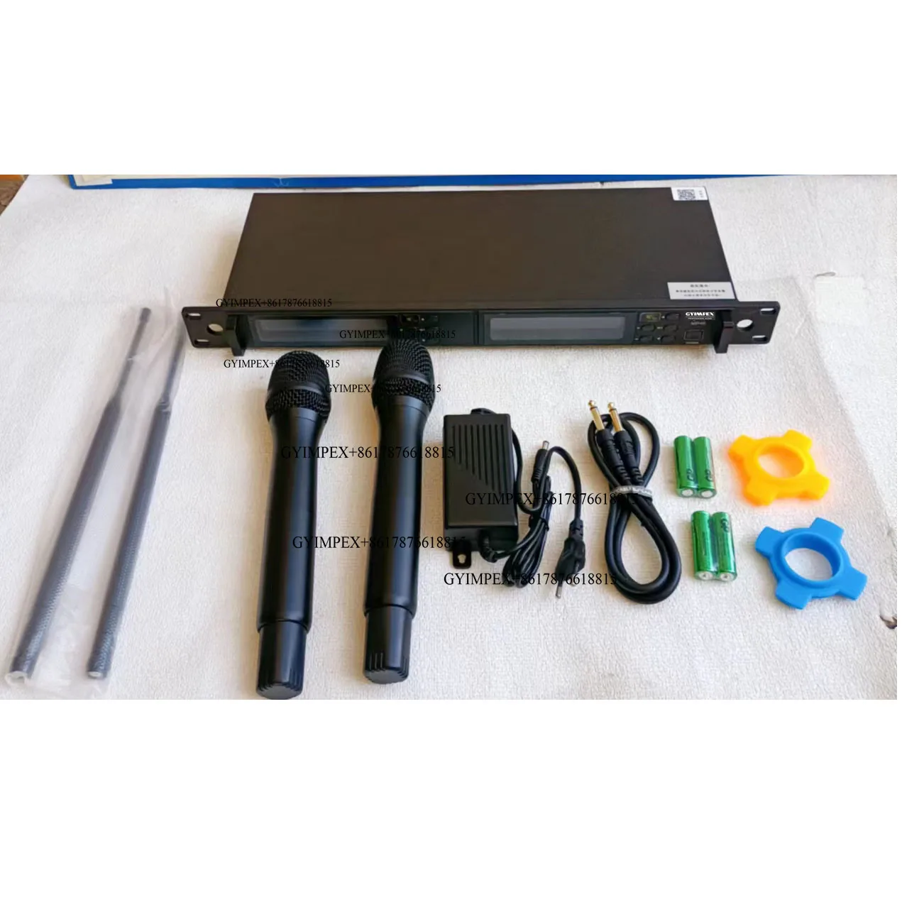 

MP46 Clear sound quality Four-way antenna Professional Wireless Microphones for Home Karaoke Meeting Party Church DJ Wedding