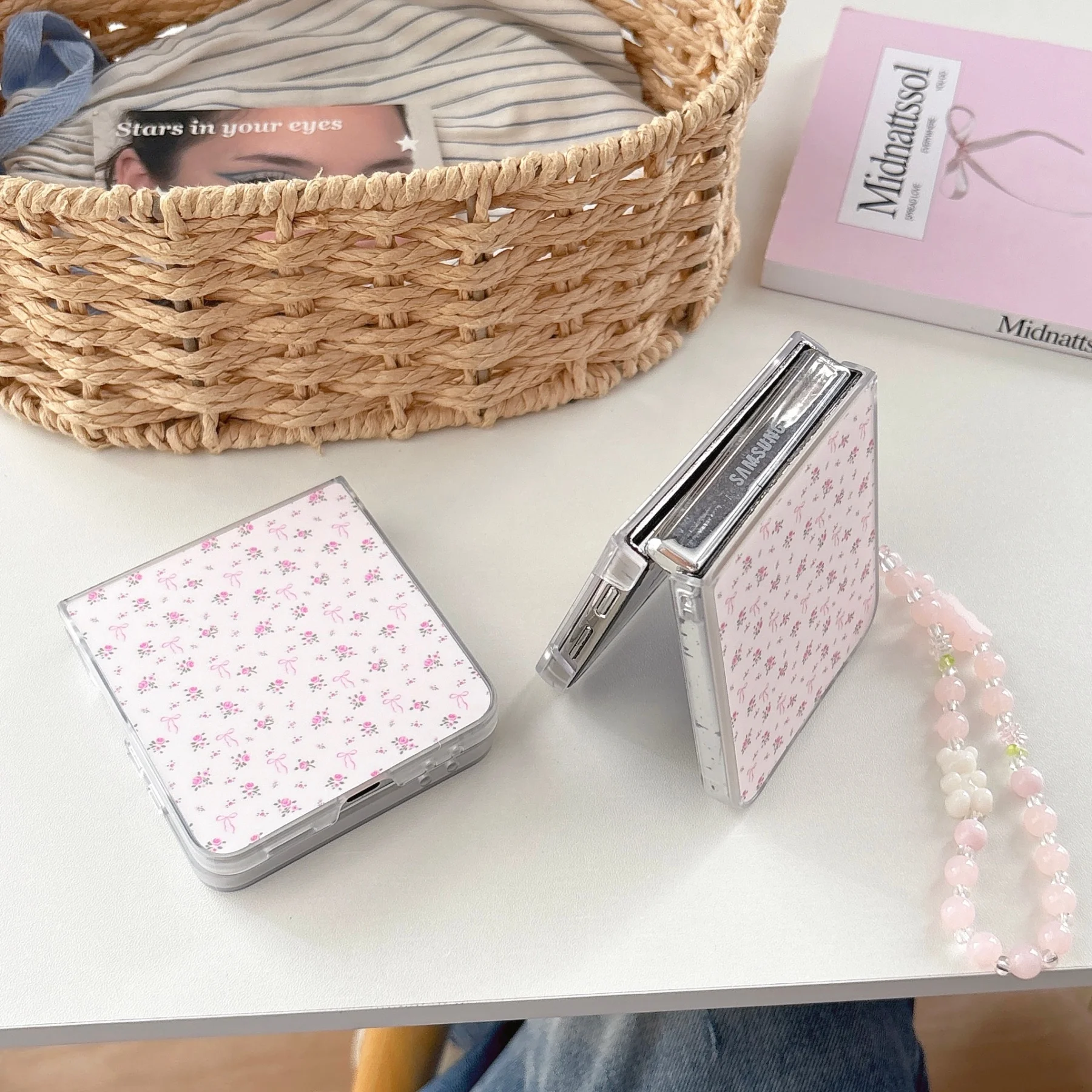 Sweet Pink Bow Floral Pattern Case with Bear Bracelet Chain - Stylish Back Cover