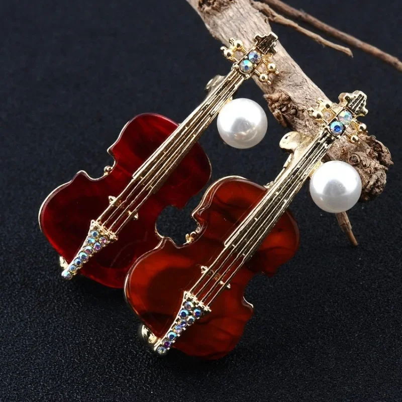 

Design Chic Fashion Violin Brooch Men's Suit Badge British Style Pin Corsage Fashion Accessories