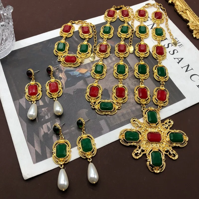 European and American retro palace style colorful gemstone necklace