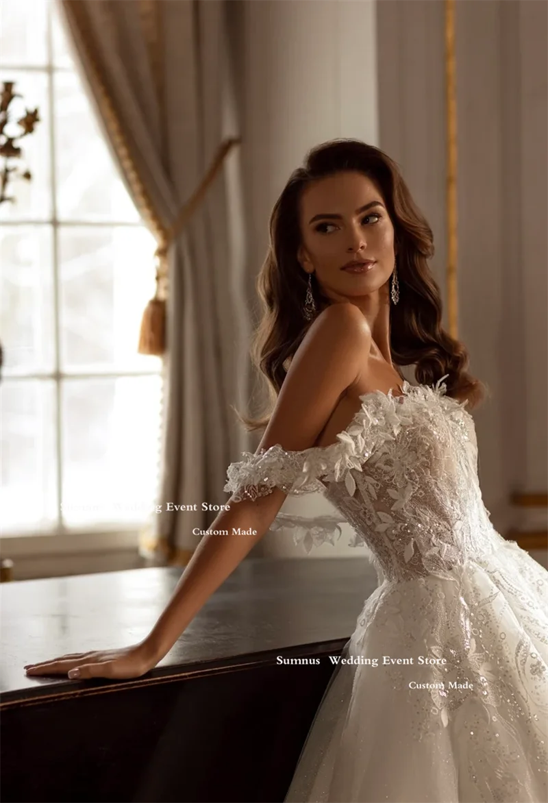 The Complete Wedding Dresses Guide for Short Brides - Petite Dressing