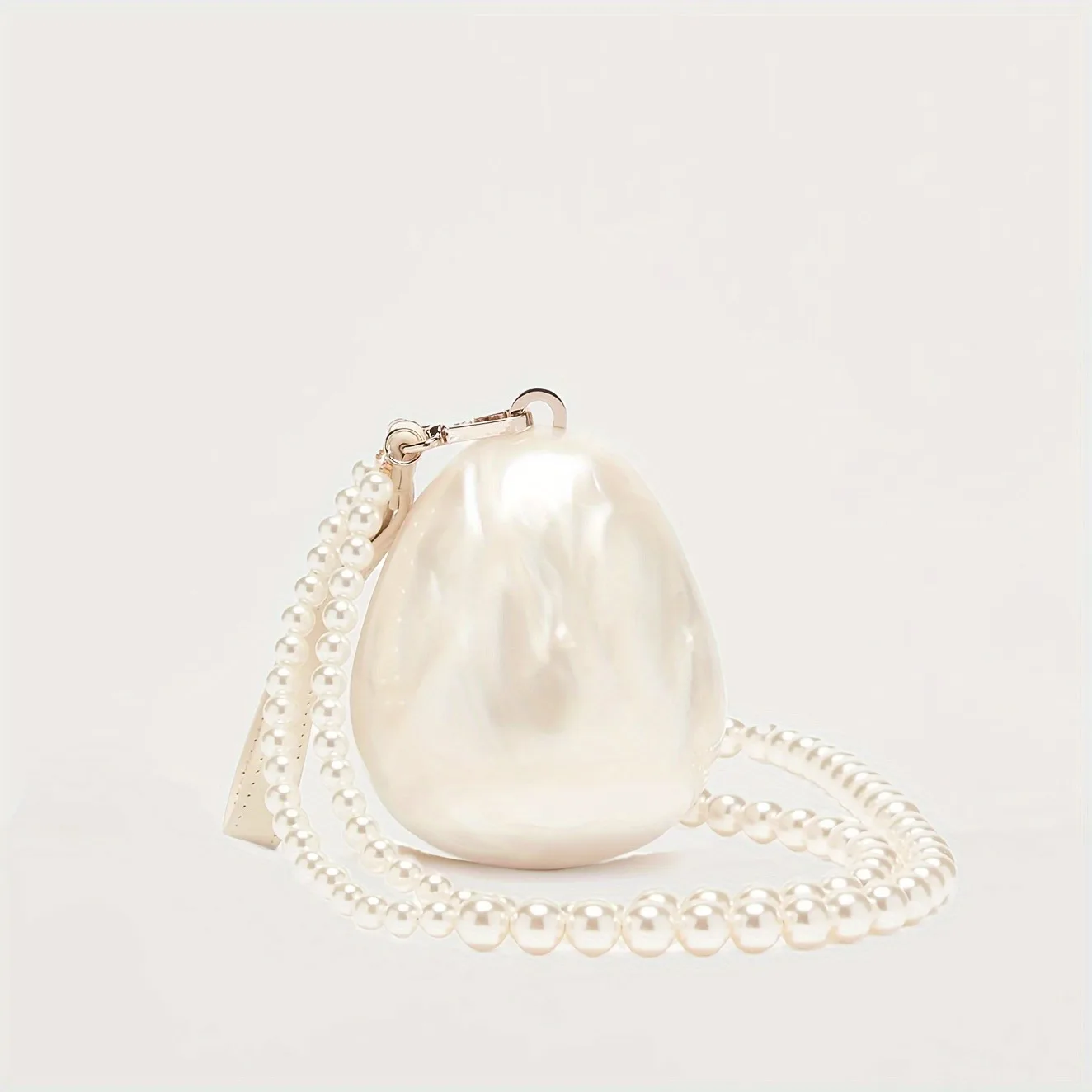Women Acrylic Egg Bag Pearl Beaded Evening Clutch open