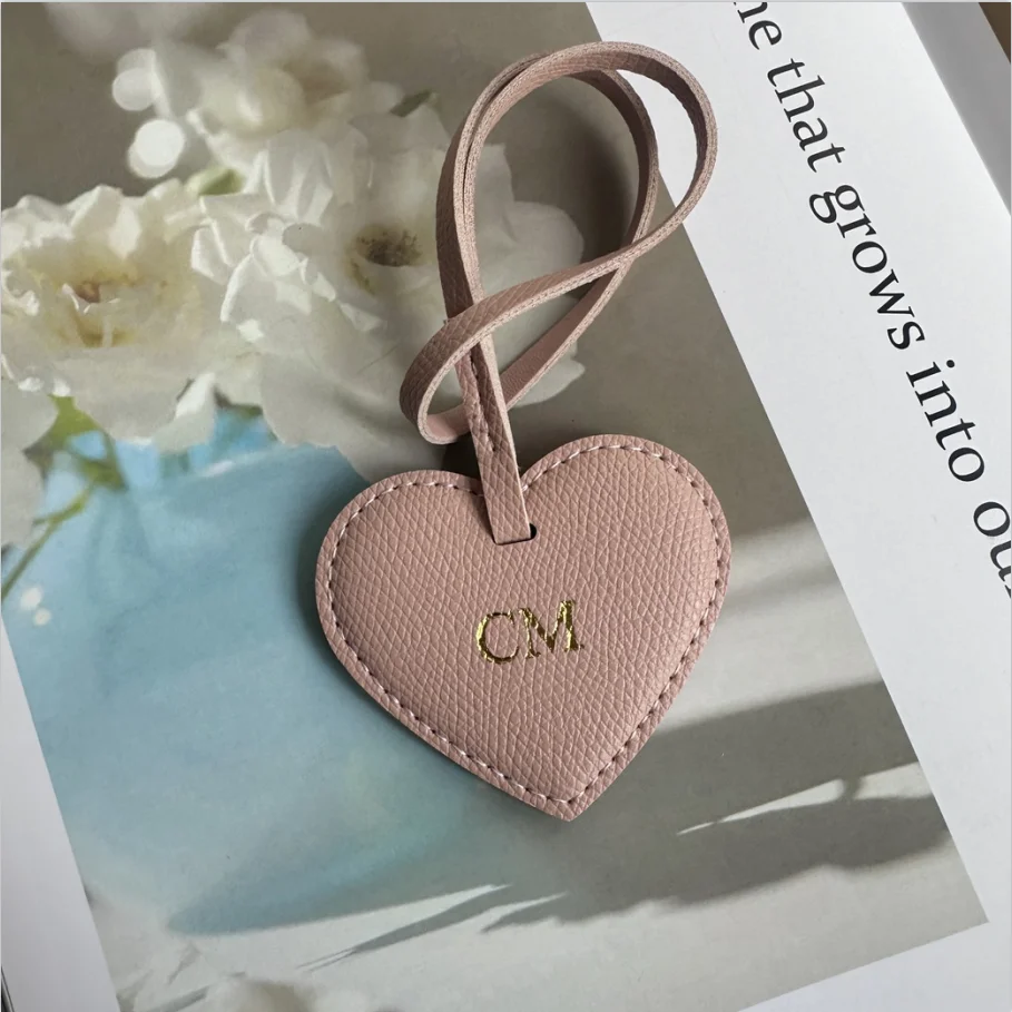 Free Initials Personalized Women PU Leather Peach Bag Pendant High Level Keychain Charm Black to School Gift Backbag Decoration
