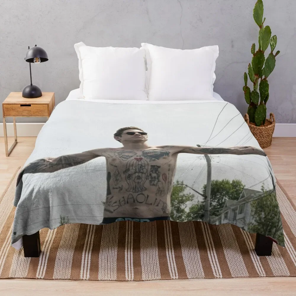 

pete davidson king of staten island Throw Blanket Blankets For Sofas Summer Beddings Soft Plush Plaid Weighted Blankets