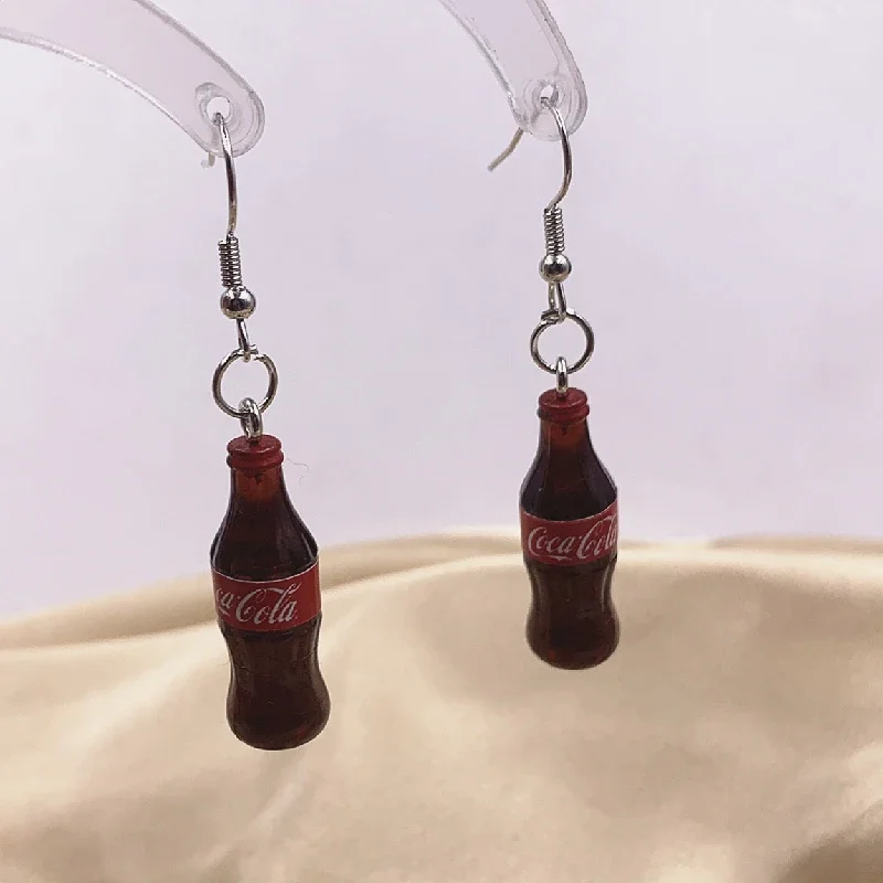W nowym stylu śliczne symulacja butelka do napojów ręcznie robione kolczyki kobiet biżuteria prezent Hiphop kreatywny dynda kolczyk