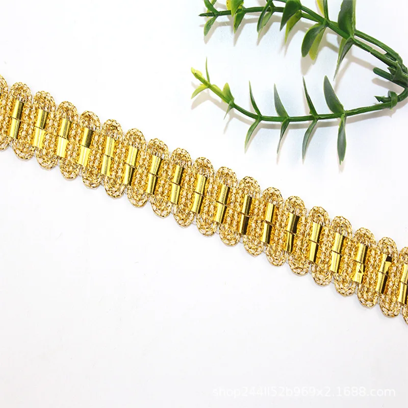 Description Picture 4 of item5Yards 2cm Gold Silver Lace Ribbon For Clothing Curtain Home texile Trims Diy Crafts Edge Embellishment Material