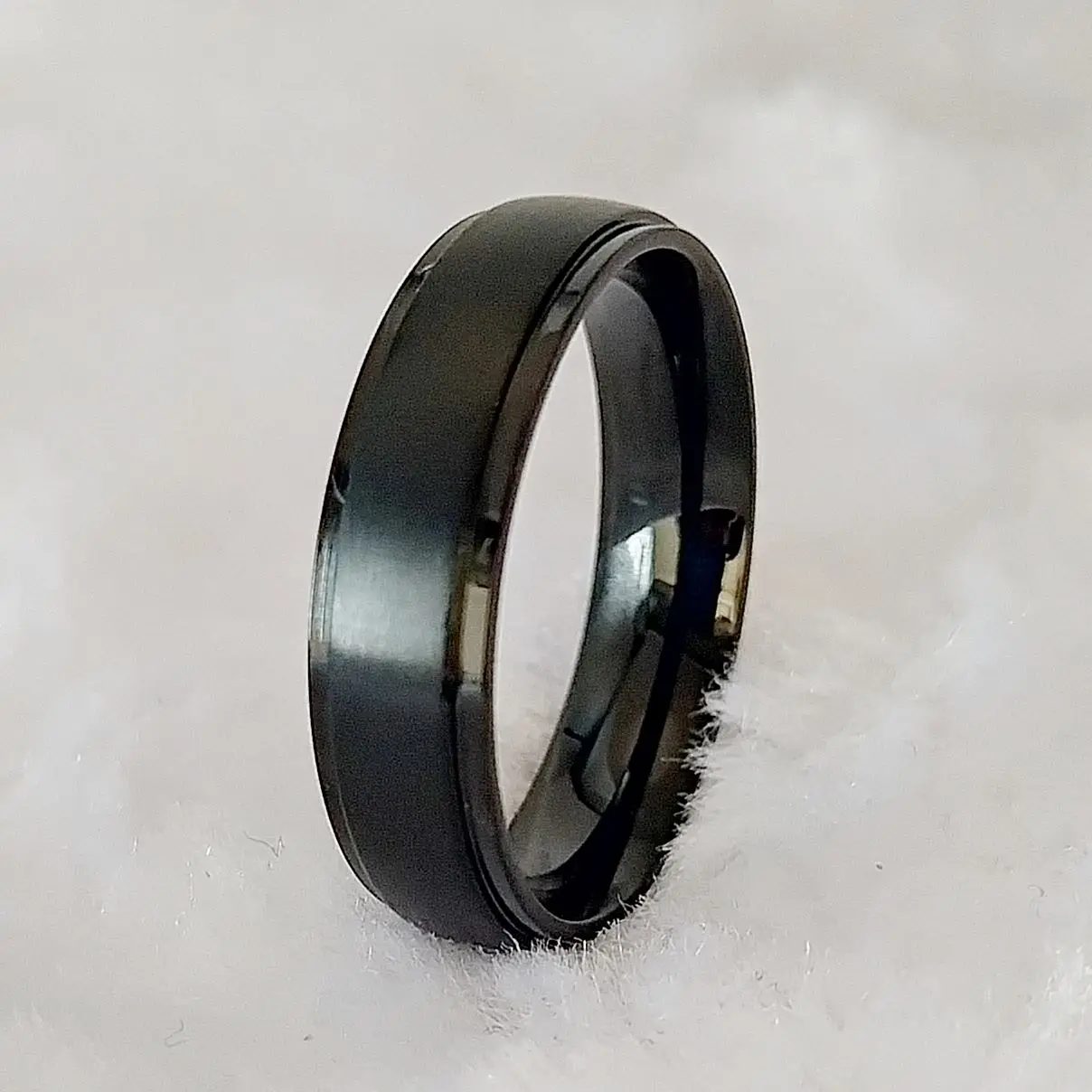 

Wholesale High Quality 6mm Wedding Rings For Men and Women Handmade Black Stainless Steel Jewelry Hand Finger Fashion Ring