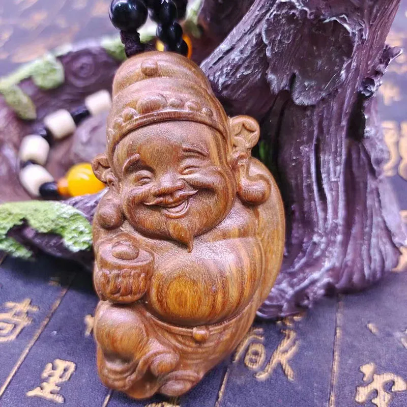

Natural Argentine green sandalwood carved God of wealth pendant jewelry novel design men with mahogany text buddha statue
