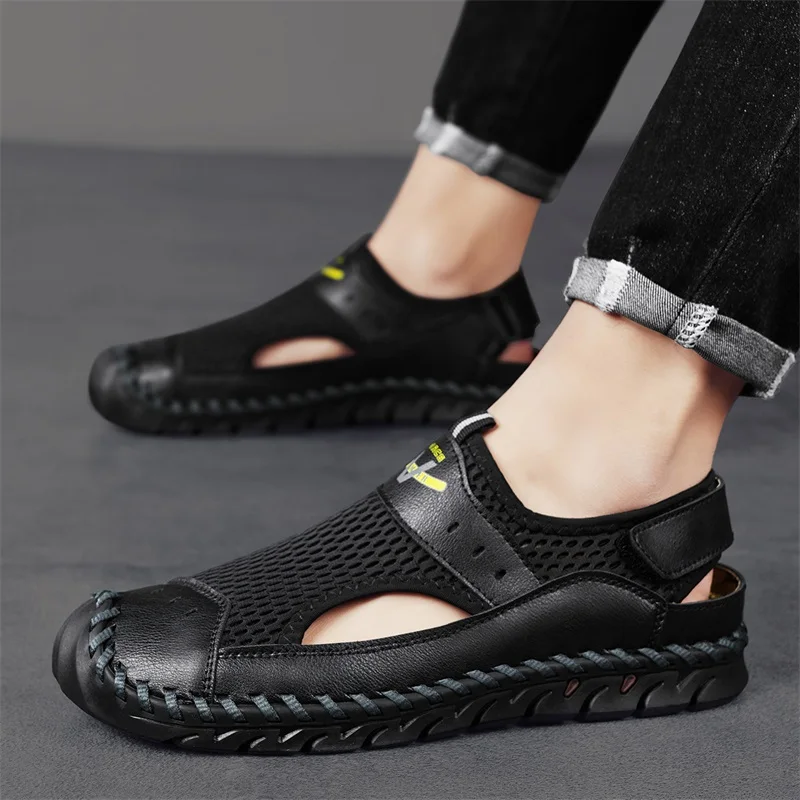 Sports Shoes Summer Sandals Quick Dry Wading Aqua Shoes Men Beach Sandals Fashion Summer Walking Shoes Breathable Mesh Non-Slip Male Outdoor Sandals