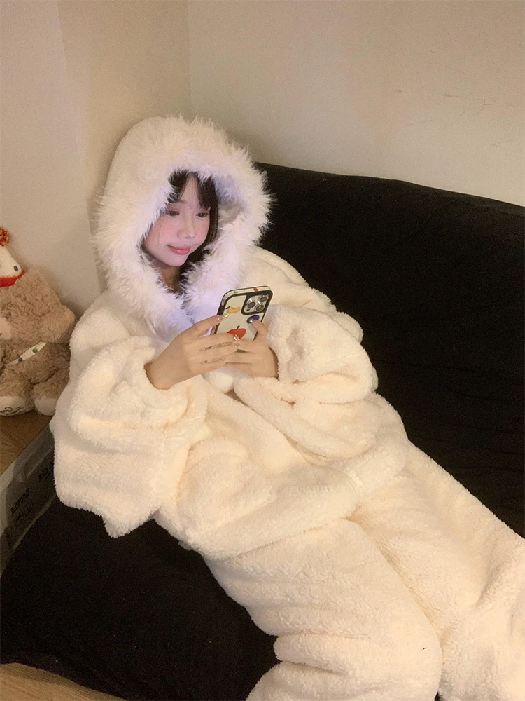 ملابس نوم نسائية شتوية جديدة من الصوف المرجاني الن...