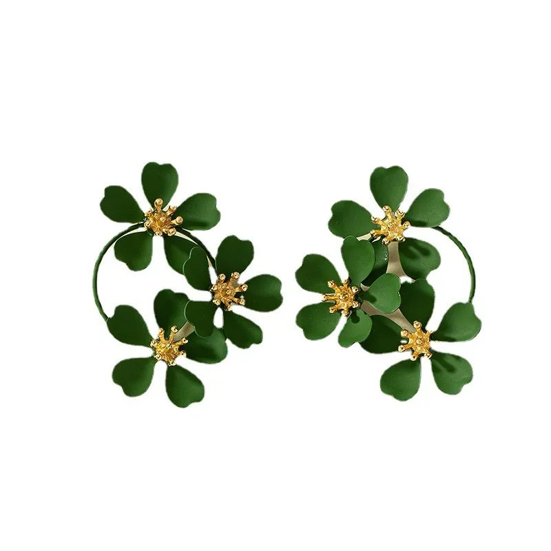 Boucles d'oreilles rétro des années 1960 en noir et blanc