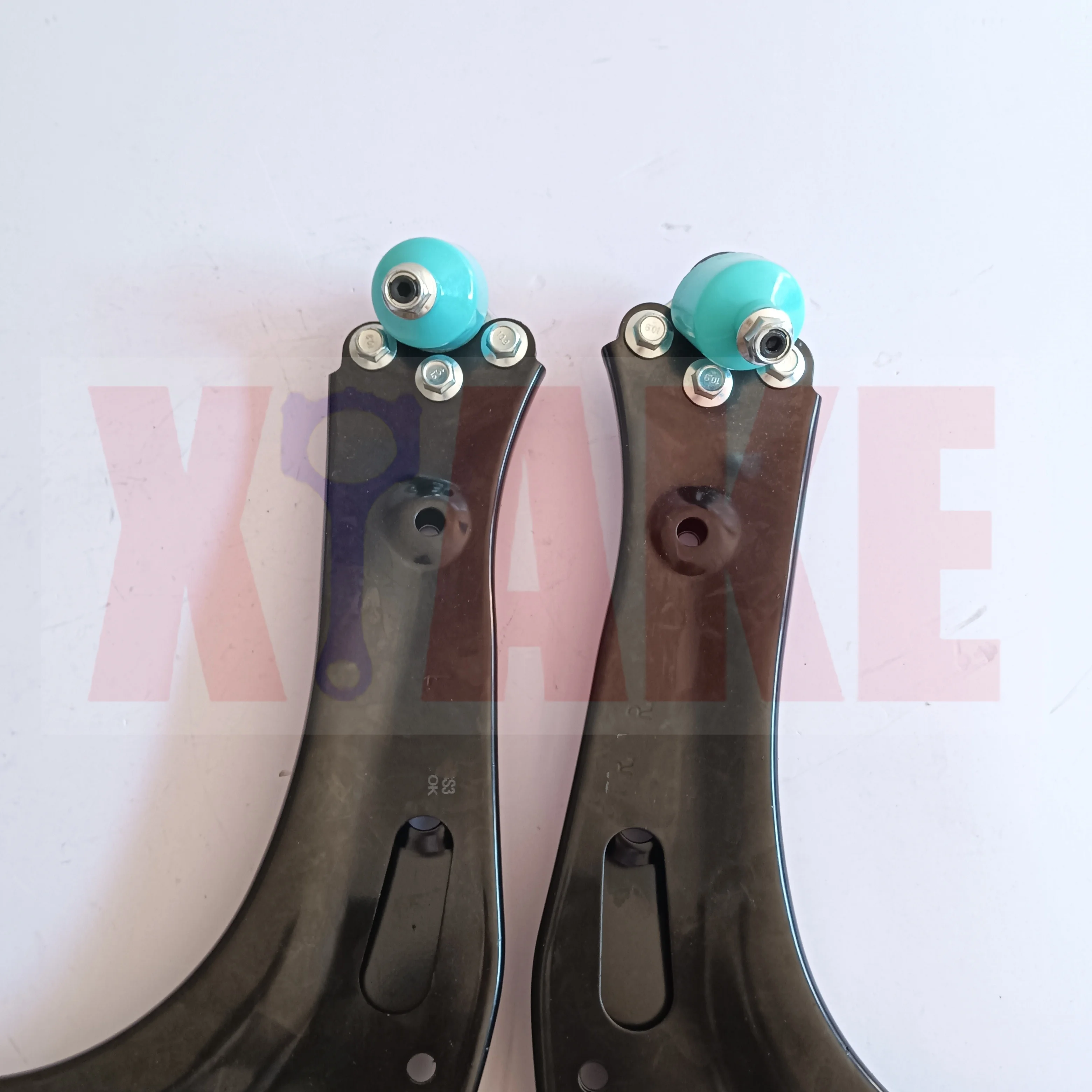 Auto Parts Suspension Lower Control Arm for GAC Trumpchi GE3 GS3