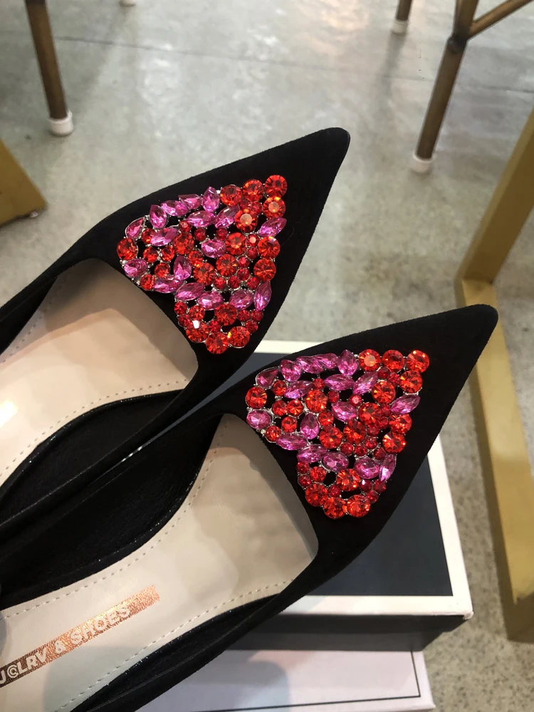 Diamond pointed high heels for women's new design sense, niche internet celebrity temperament, black slim heel shoes