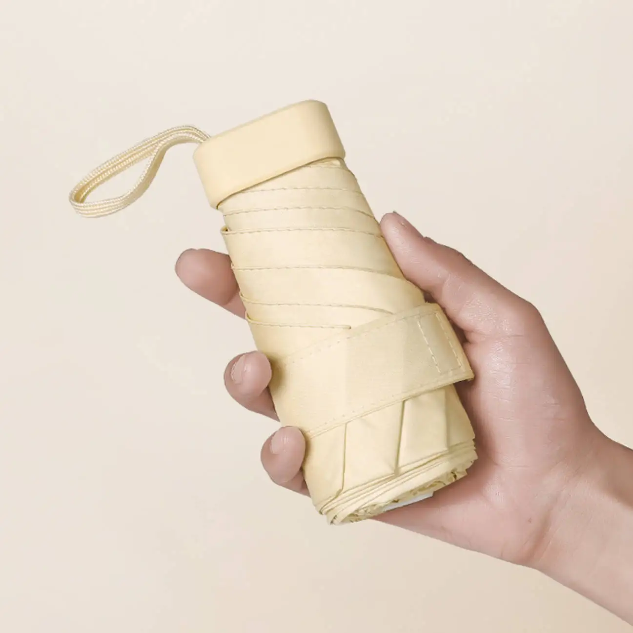 Mini 5-Fold UV Umbrella Lightweight 6 Ribs Pocket Umbrella with Portable Case Black Coating UPF50+ Sun & Rain Protection