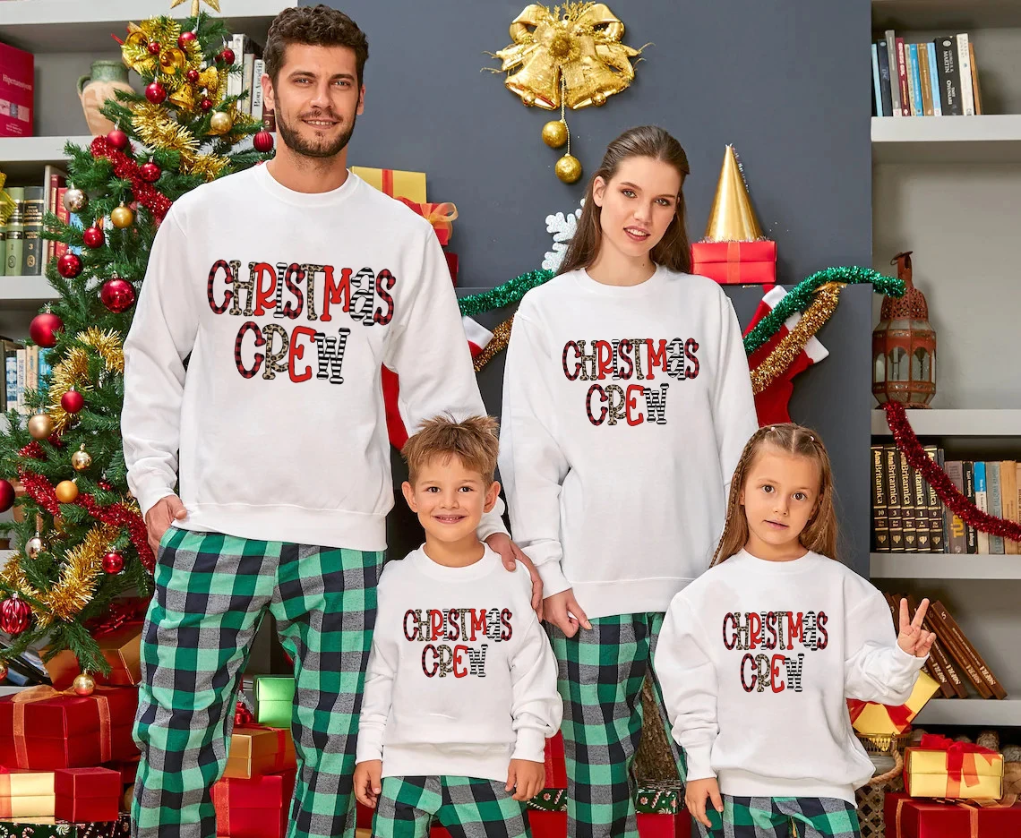 thumbnail image 1 of Conjunto de sudaderas navideñas de moda para toda la familia, jerséis de terciopelo, ropa de fiesta de Navidad de Año Nuevo, abrigo cálido de invierno, 1 of 5