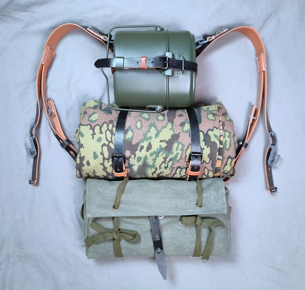.SET WW2 WWII GERMAN Military Combat KNAPSACK EQUIPMENT ( OAKLEAF A CAMO camouflage REVERSIBLE TENT )