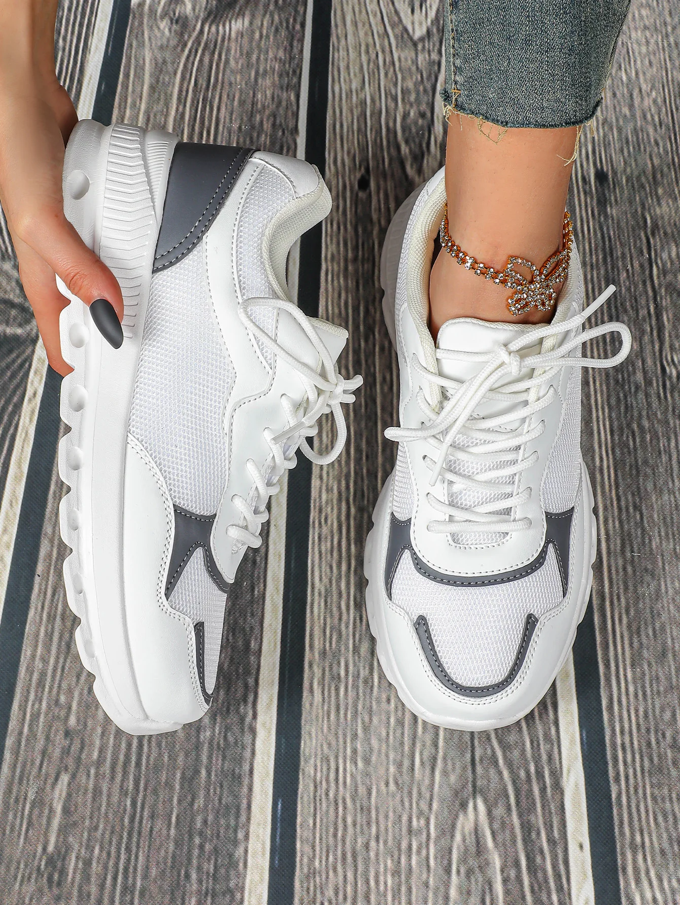 VEAMORS Mesh Running Shoes - Lifestyle Image 6