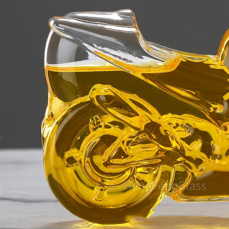vintage motorcycle shaped whiskey decanter 750ML Glass Alcohol Bottle Unique Liquor Bar and Party Decorations for Liquor