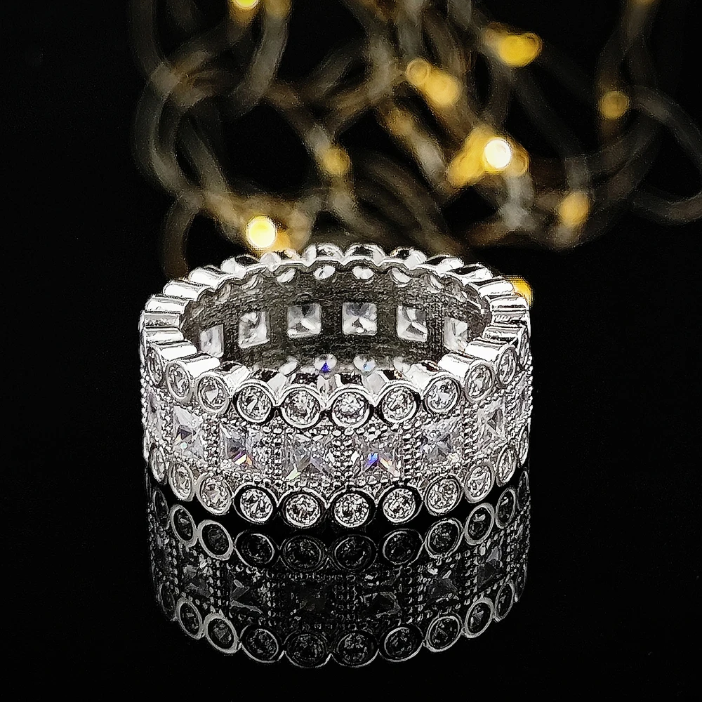 Elegant Vintage Gold & Silver Eternity Wedding Band for Women & Men - Perfect Gift