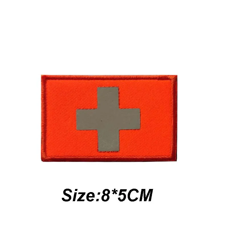Reflektierender medizinischer Kreuz-Moral-Patch mit Klettverschluss, Emblem-Stickerei-Abzeichen, Erste Hilfe, Sanitäterrettung, militärisch, taktisch auf Rucksack – Detail 9