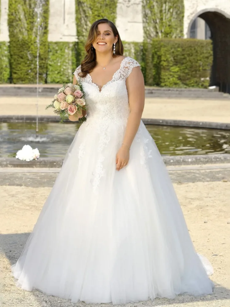 Elegant-Plus-Size-Wedding-Dresses-V-neck-Appliques-Sleeveless-Floor ...