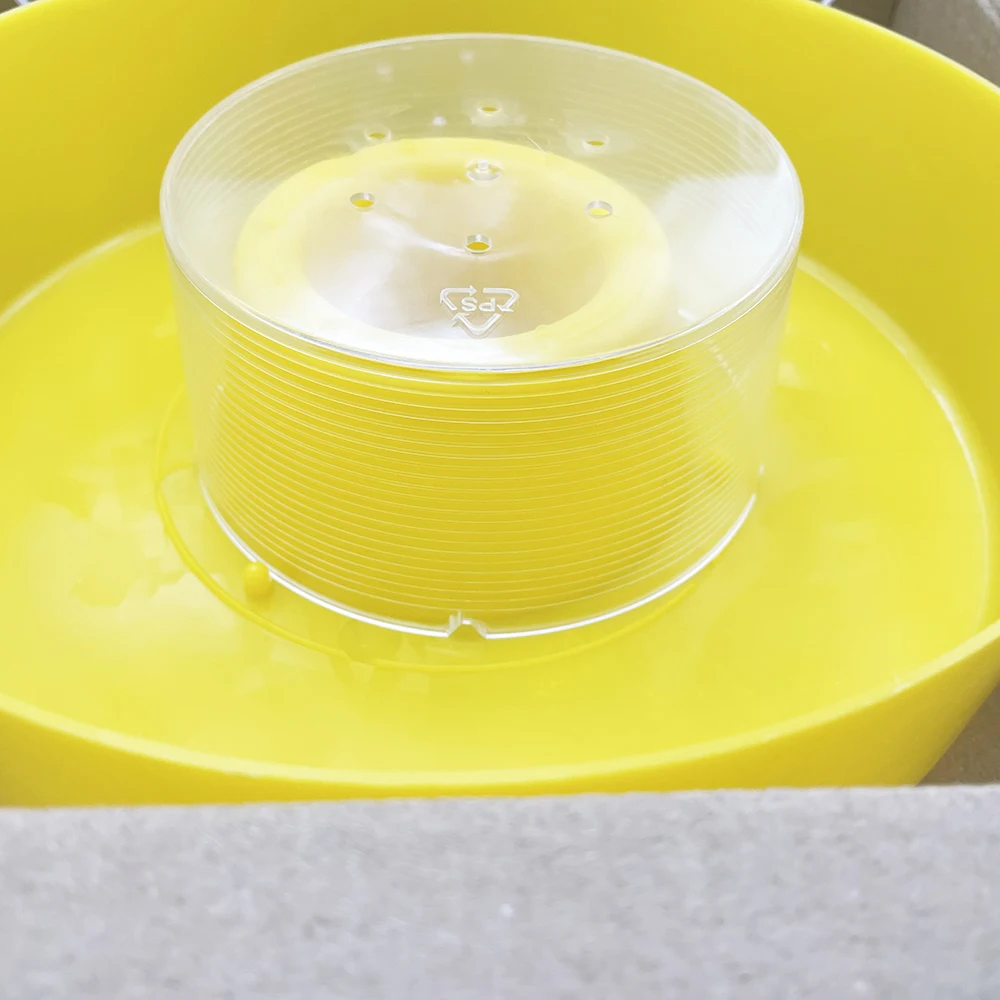 2PCS Beekeeping Honey Bee 1L Capacity Feeder Tank Watering Suger Fast Feeding Trough Round Plastic Bee Farm Tools Supplies