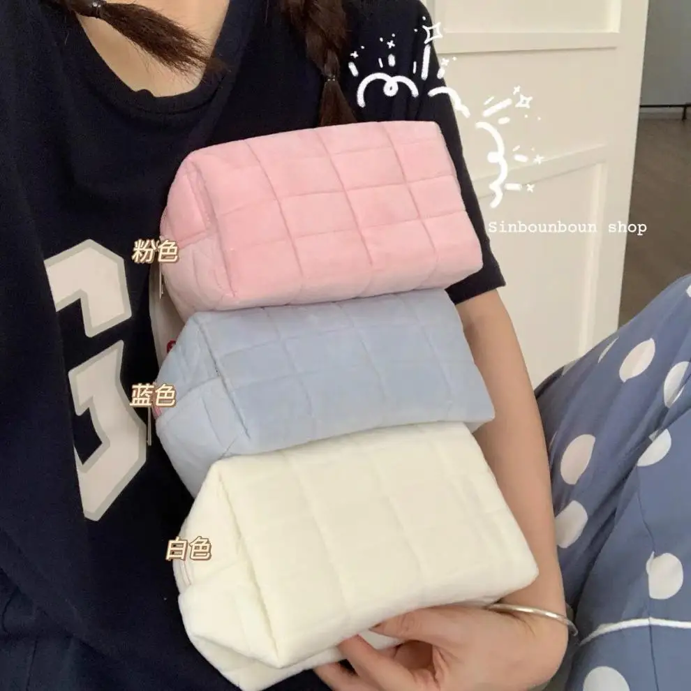 Makeup Organizer Cosmetic Bag Pencil Case Cosmetic Storage Bag Toiletry Bag Makeup Bag Cosmetic Case Cute Plush Cosmetic Lipstick Brush Storage Bag Pencil Case Women Girls Makeup Handbags Wallet Organizer Pouch Pen Bag Pencilcase