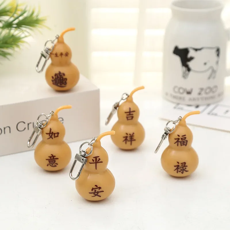 New Cute Small Gourd Key Chain Praying Creative Fashion Simulation Gourd Model Car Bag Pendant Ornaments Women Gift Llaveros