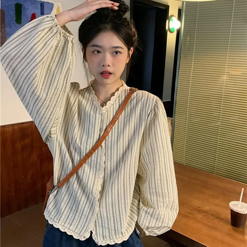 

Casual Loose V-neck Ladies Striped Blouses Tops 2024 Spring Vintage Long Sleeve Single-breasted Women Shirts Fashion Z296