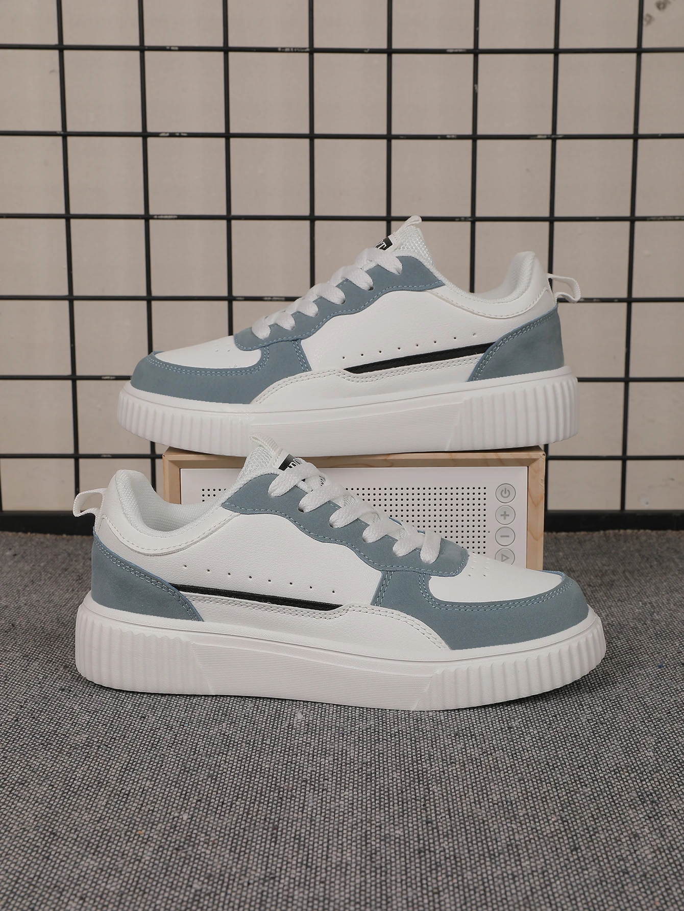 Women's Lightweight White Casual Sneakers - Fashionable Low-Top Lace-Up Shoes, Comfortable Eva Soles, Suitable for All Seasons, Pu Upper Material