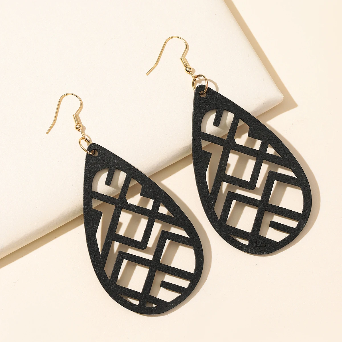 Женские деревянные серьги, черные геометрические серьги с вырезами, Женские Ювелирные изделия, аксессуары в подарок