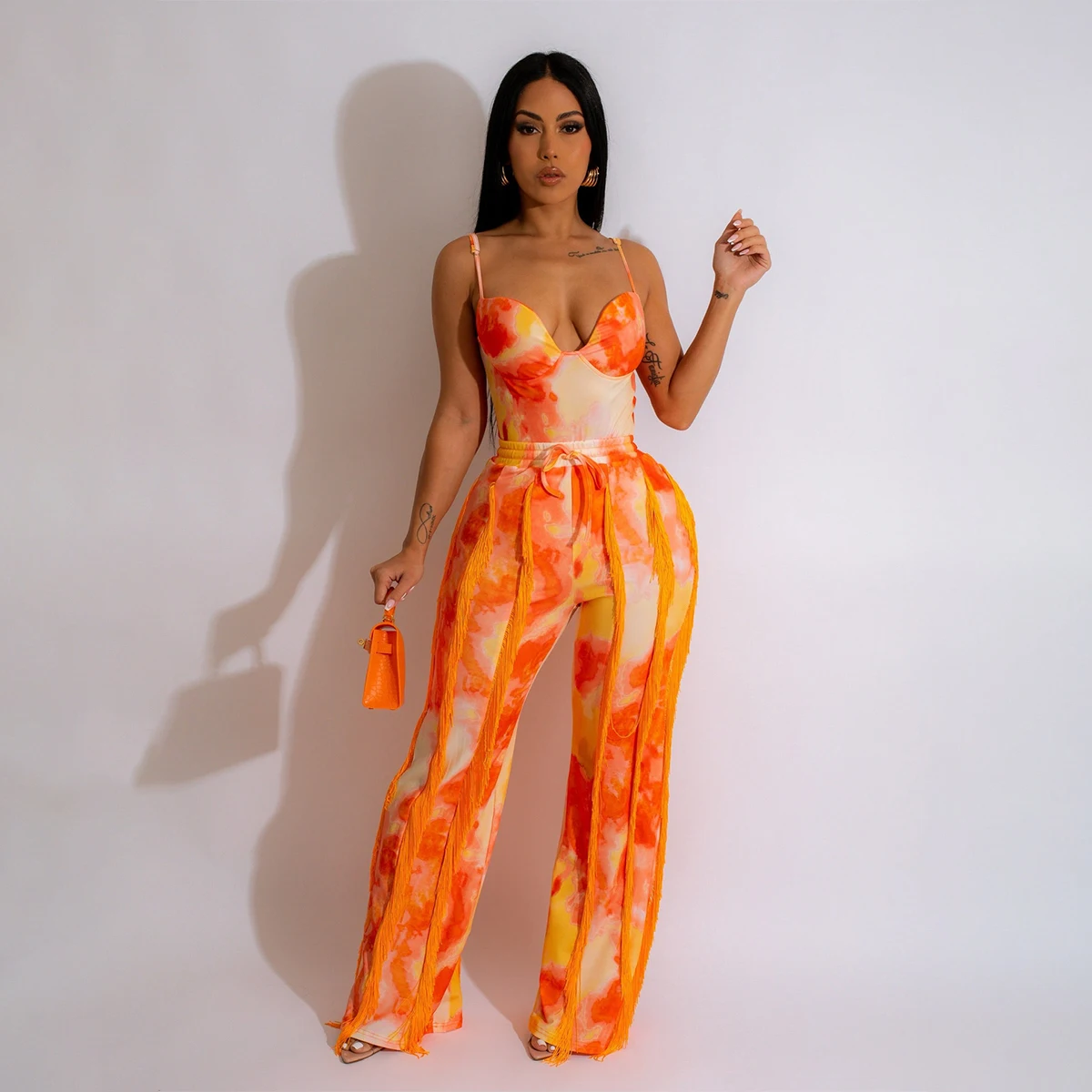 

Women Tie Dye Printed Tassel Pants Two Piece Sets Sling Tops and Micro Flared Trousers Suit Summer Casual Beach Tracksuit Outfit