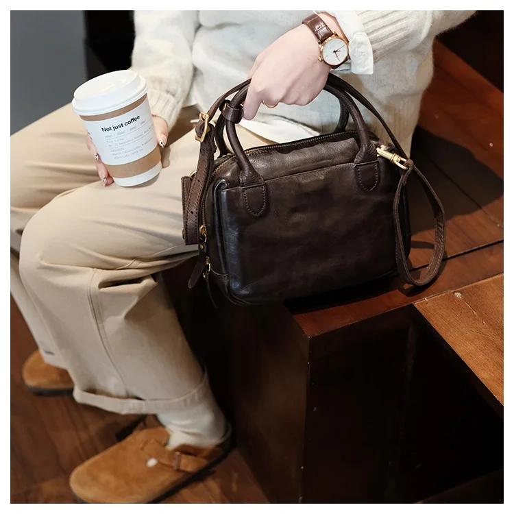 Modische, lässige, handgefertigte, pflanzlich gegerbte Damenhandtasche aus Rindsleder, schwarz, kleine Handtasche, Wochenend- und Party-Luxus-Umhängetasche aus echtem Leder – Detail 6
