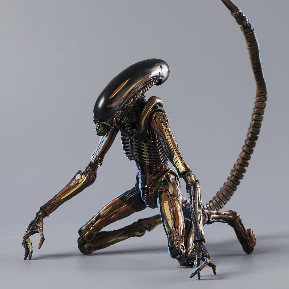 Figurine Dog Alien The Runner