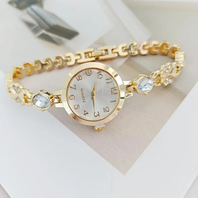 Fashion Jadeite Inlaid Diamond Women's Watch Color Diamond Round Women's Quartz Bracelet Watch