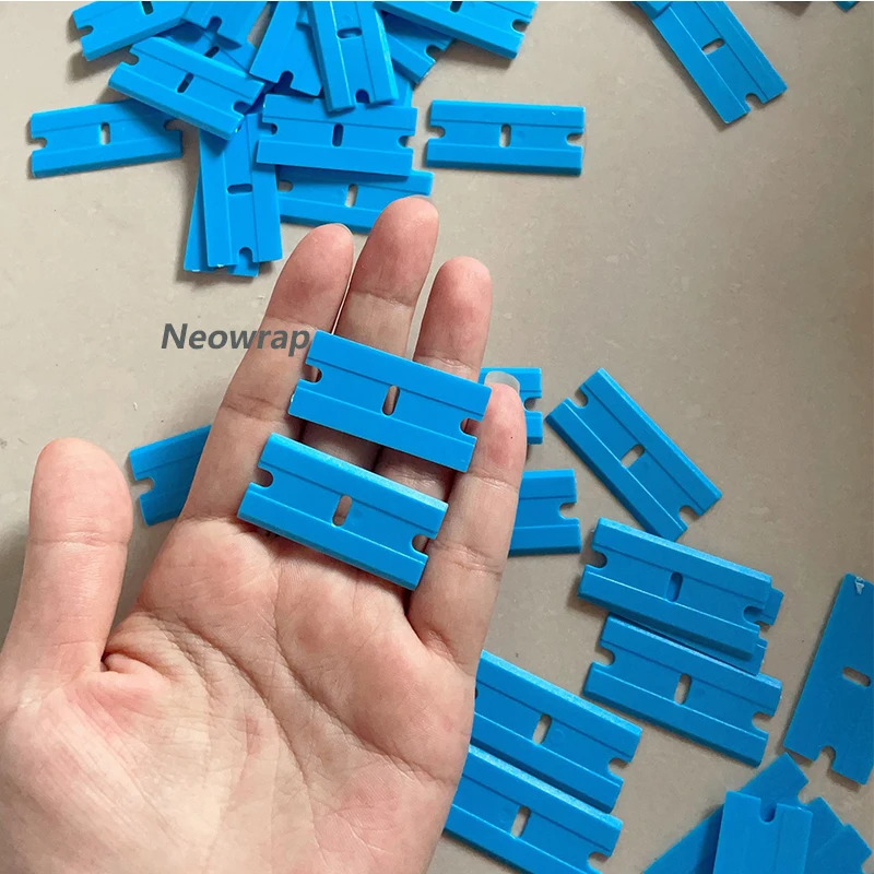 Car Sticker Remover 100Pcs Car Wrap Sticker Squeegee Label Clean Razor Glue Remover Window Glass Clean Scraper Double Edged Plastic Razor Blade