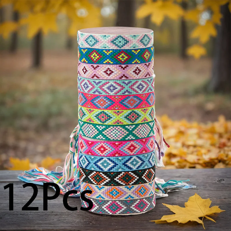 12-teiliges Set: Das böhmische gewebte Armband ist sowohl für Männer als auch für Frauen verstellbar.