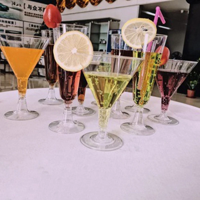 

6Pcs 200ml Clear Plastic Martini Glasses Disposable Whiskey Cups Cocktail Cups for Party Bars