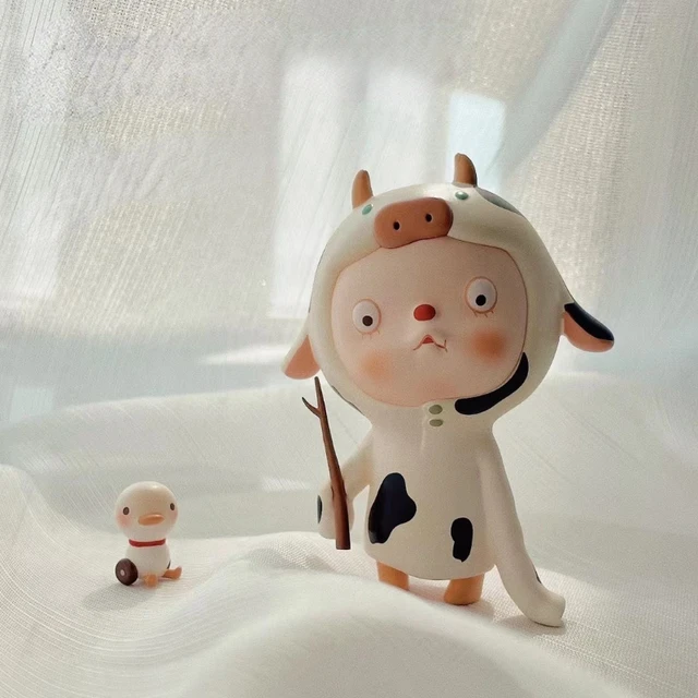 Sooya Emo Dairy Cattle Figure Toy Piggy Cow Head with Mini Duck 