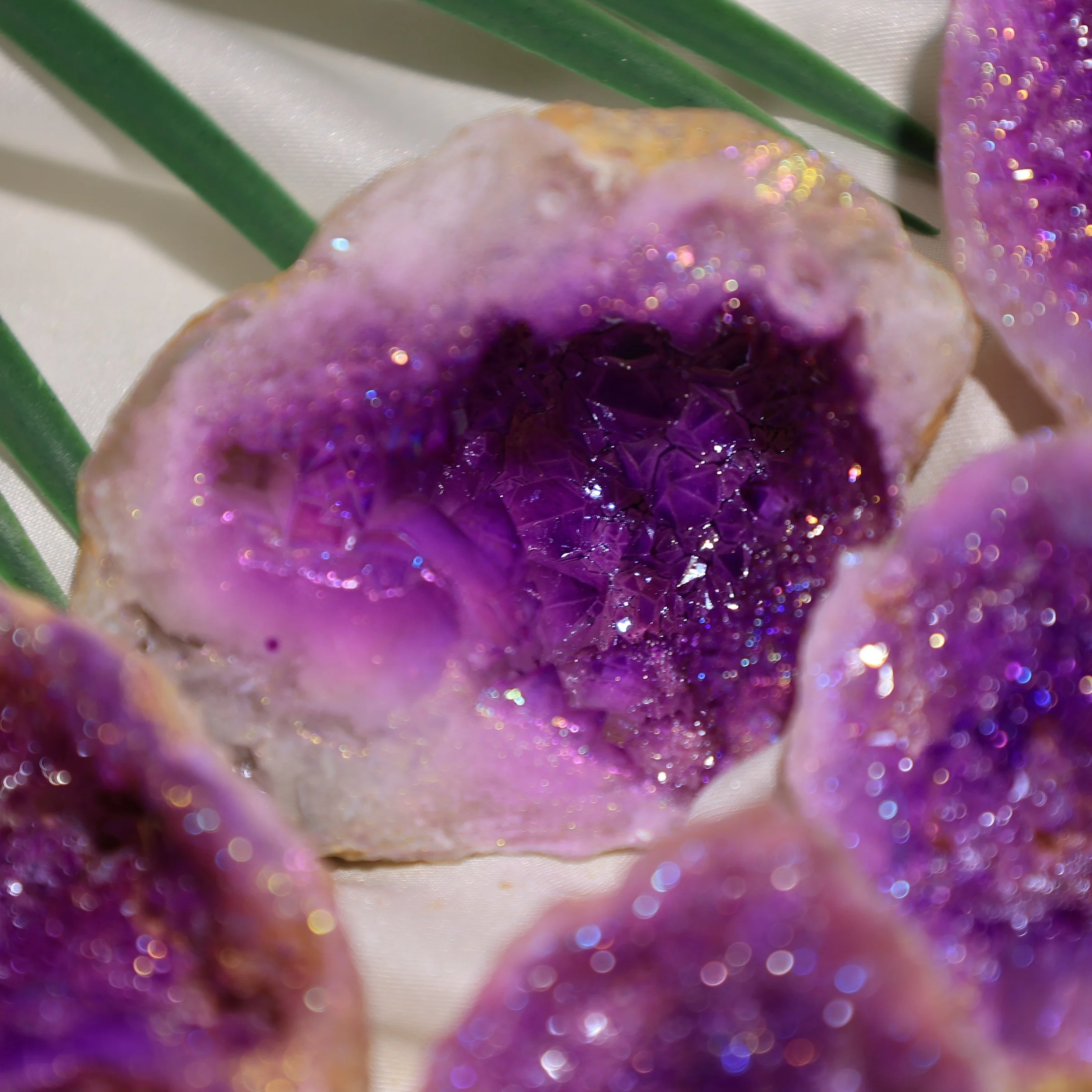 Aura Purple Geode Quartz Crystal Cluster  Natural Electroplated  Angel Aura CrystalHola Brand Jade and Natural Stone Decoration 6